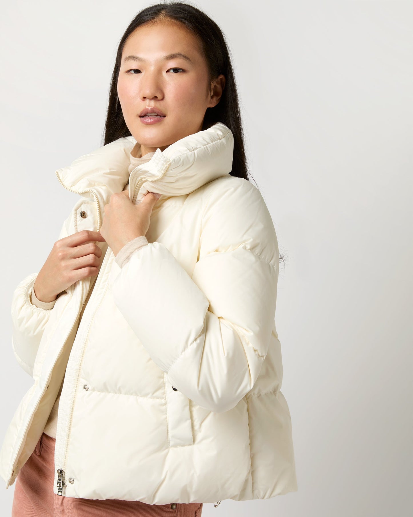 Heavy Nylon Quilted Short Jacket in White