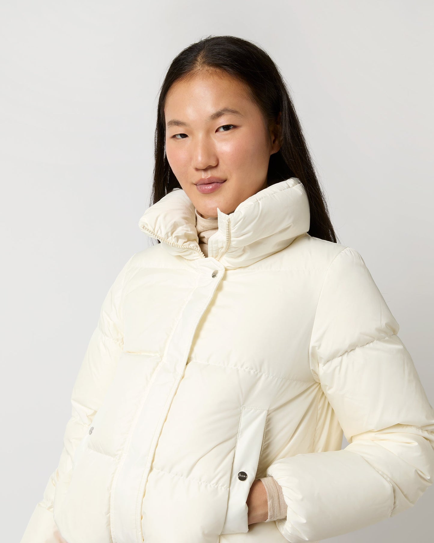 Heavy Nylon Quilted Short Jacket in White